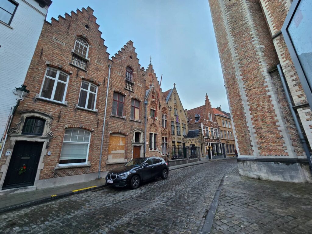 Cosa vedere a Bruges: guida completa alla perla delle Fiandre che ti ruba il cuore 149 Quartiere Sint Jacobs 2