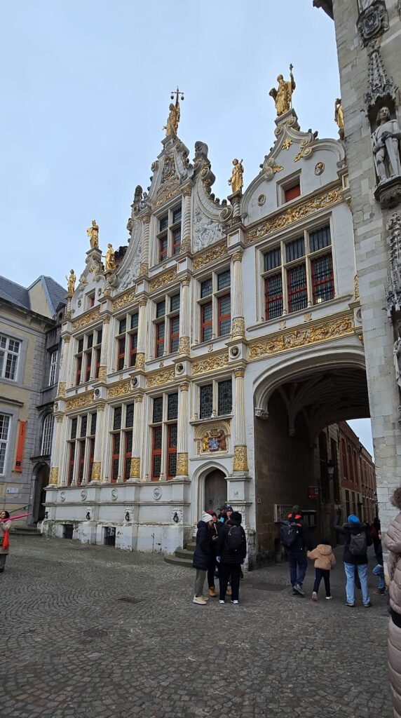 Cosa vedere a Bruges: guida completa alla perla delle Fiandre che ti ruba il cuore 51 gli archivi di bruges