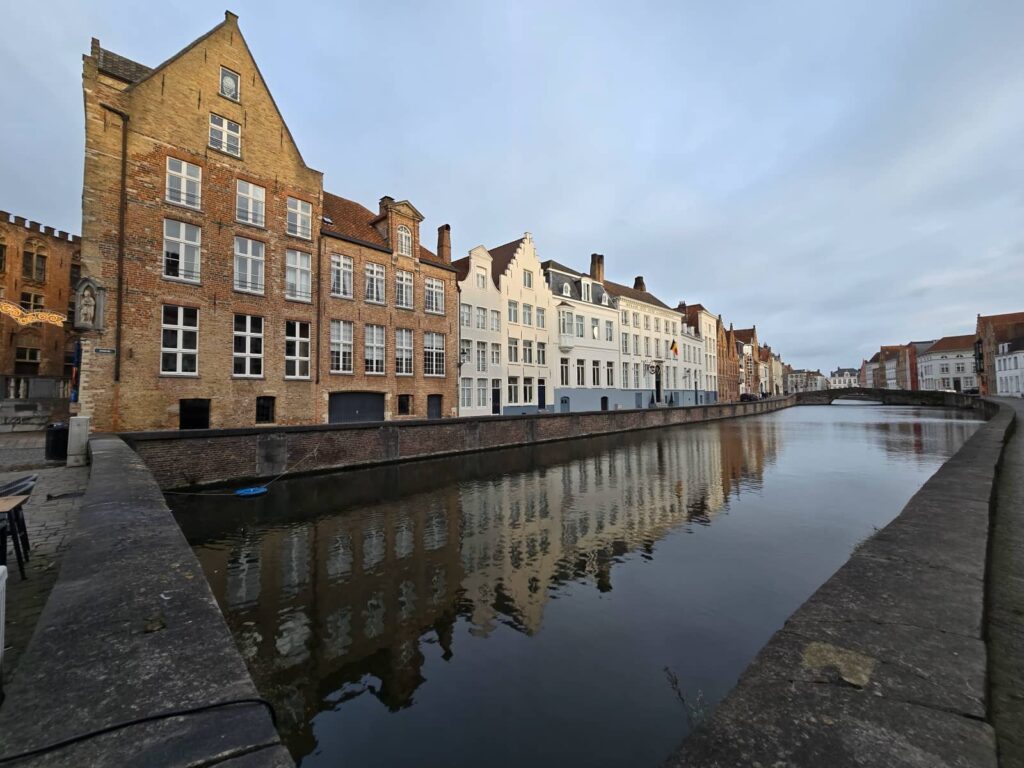 Cosa vedere a Bruges: guida completa alla perla delle Fiandre che ti ruba il cuore 163 spinolarei, King's Bridge, bruges