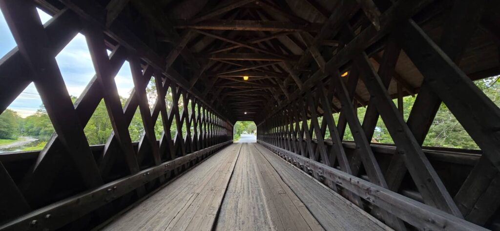 Cosa vedere a Woodstock Vermont: guida al villaggio più bello del New England 42 Middle Covered Bridge