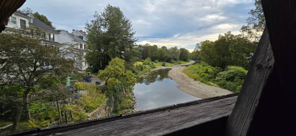 Cosa vedere a Woodstock Vermont: guida al villaggio più bello del New England 20 Ottauquechee River woodstock