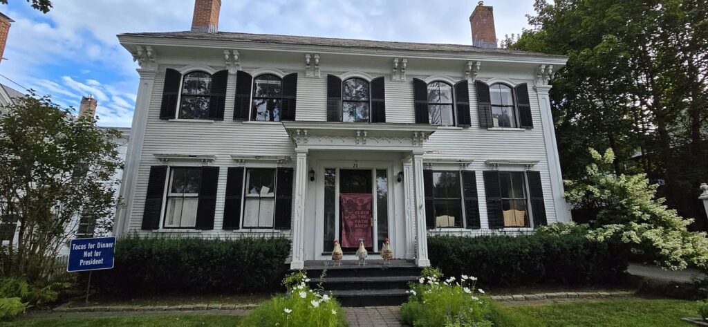 Cosa vedere a Woodstock Vermont: guida al villaggio più bello del New England 2 case tipiche di woodstock vermont