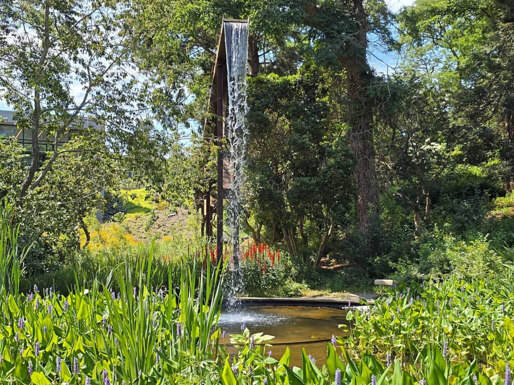 Heritage Museums and Gardens a Sandwich, flume fountain