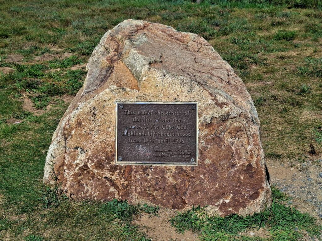 Highland Light a Truro: lo storico faro di Cape Cod salvato dall'oceano 19 marker posizione originale faro di Highland Light, Cape Cod