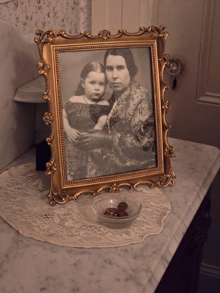 Lizzie Borden House Lizzie e Emma suite 5