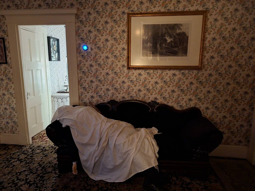Lizzie Borden house salotto e Andrew