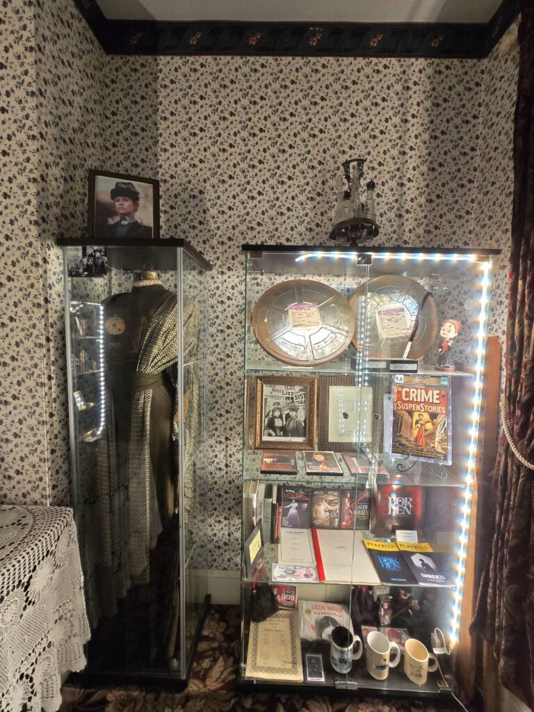 reperti storici in mostra alla lizzie borden house